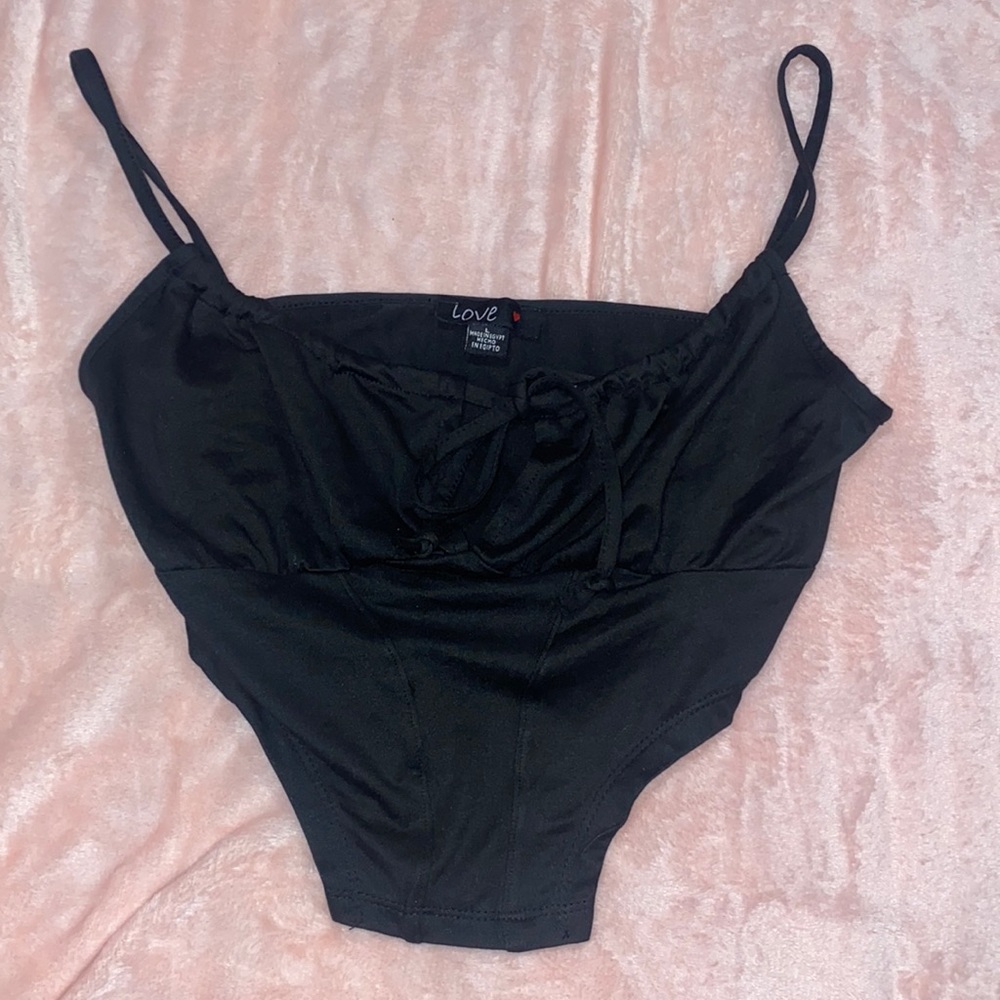 BLACK CROP TOP! never worn